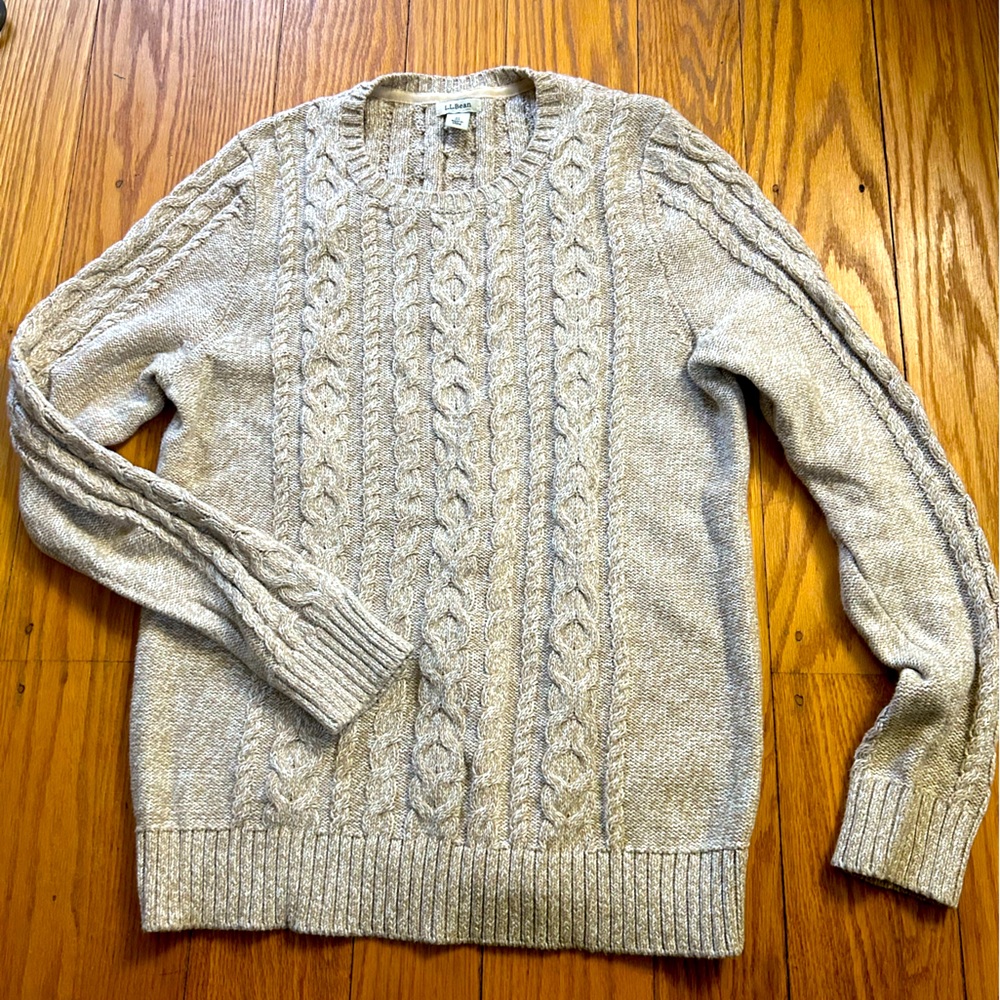 L.L.Bean Oatmeal Crew-Neck Cable Sweater 🧶